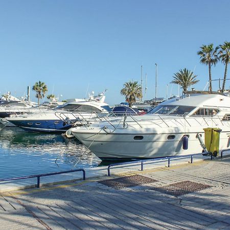 Stunning Apartment In Marbella With Swimming Pool エクステリア 写真